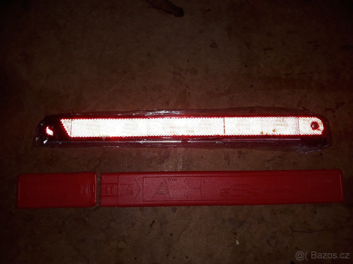 Výstražný trojúhelník do auta, traktoru - 2