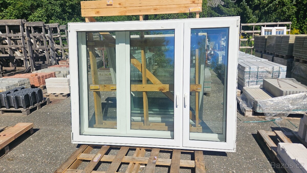 Okno PVC - 2070x1555 mm - STARŠÍ - 4 KS - 2