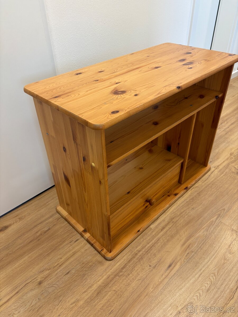 Dřevěná komoda s šuplíkem - 2
