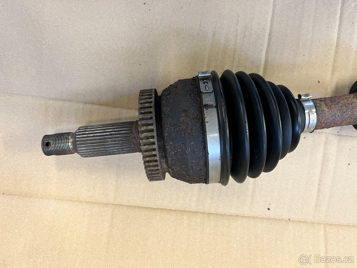 Hyundai Santa Fe - pravá poloosa - 2