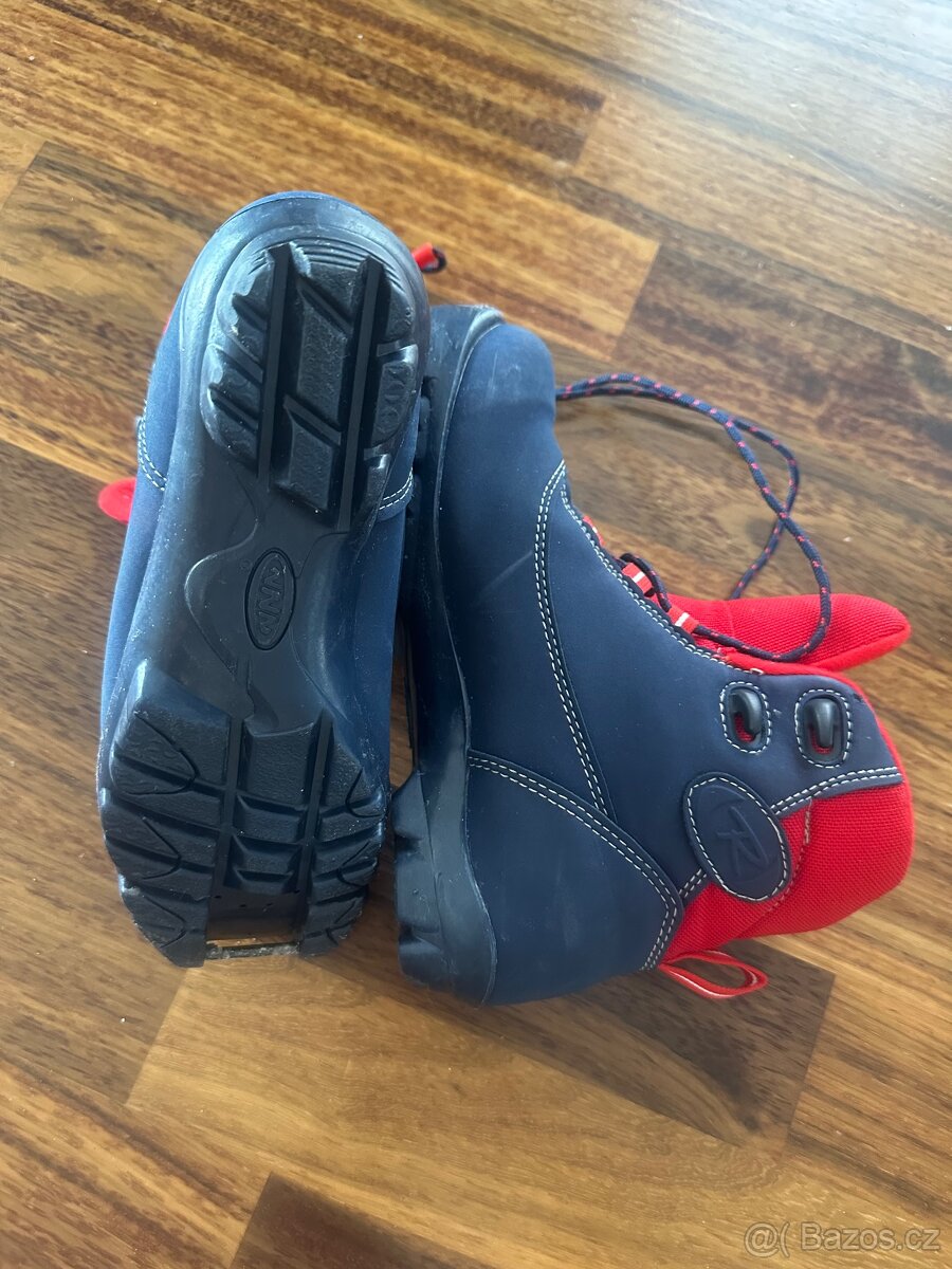 Boty na běžky 35 NNN - 2