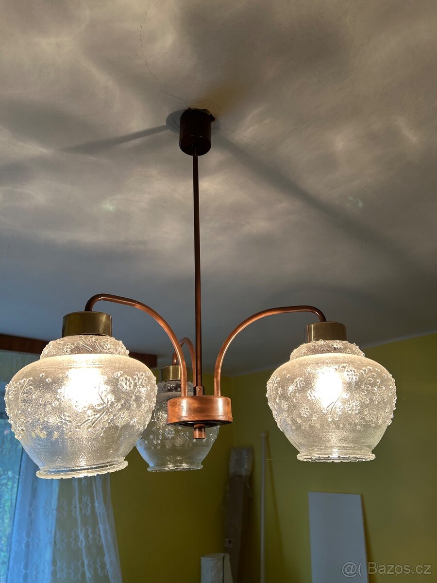 Trojramennýlustr - 2