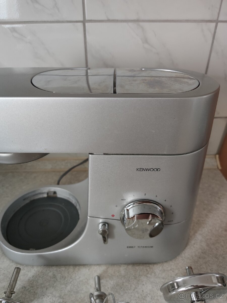 Robot Kenwood KM010 Chef Titanium s příslušenstvím, dovoz OV - 2