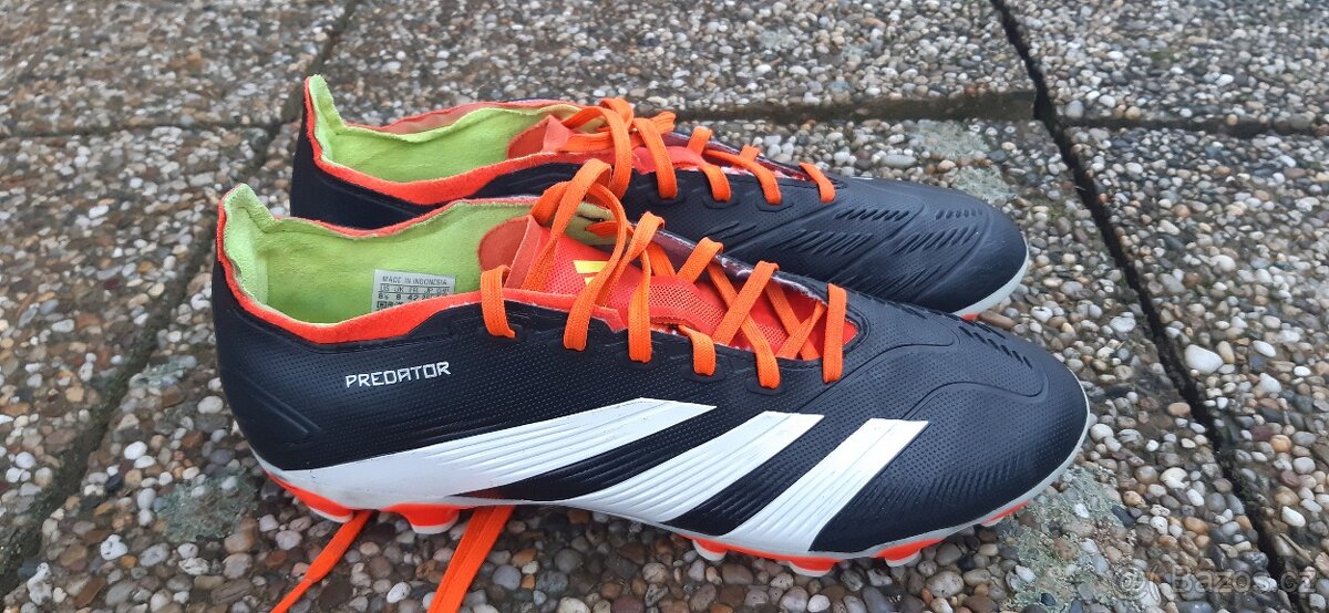 kopacky Adidas Predator 42 - 2