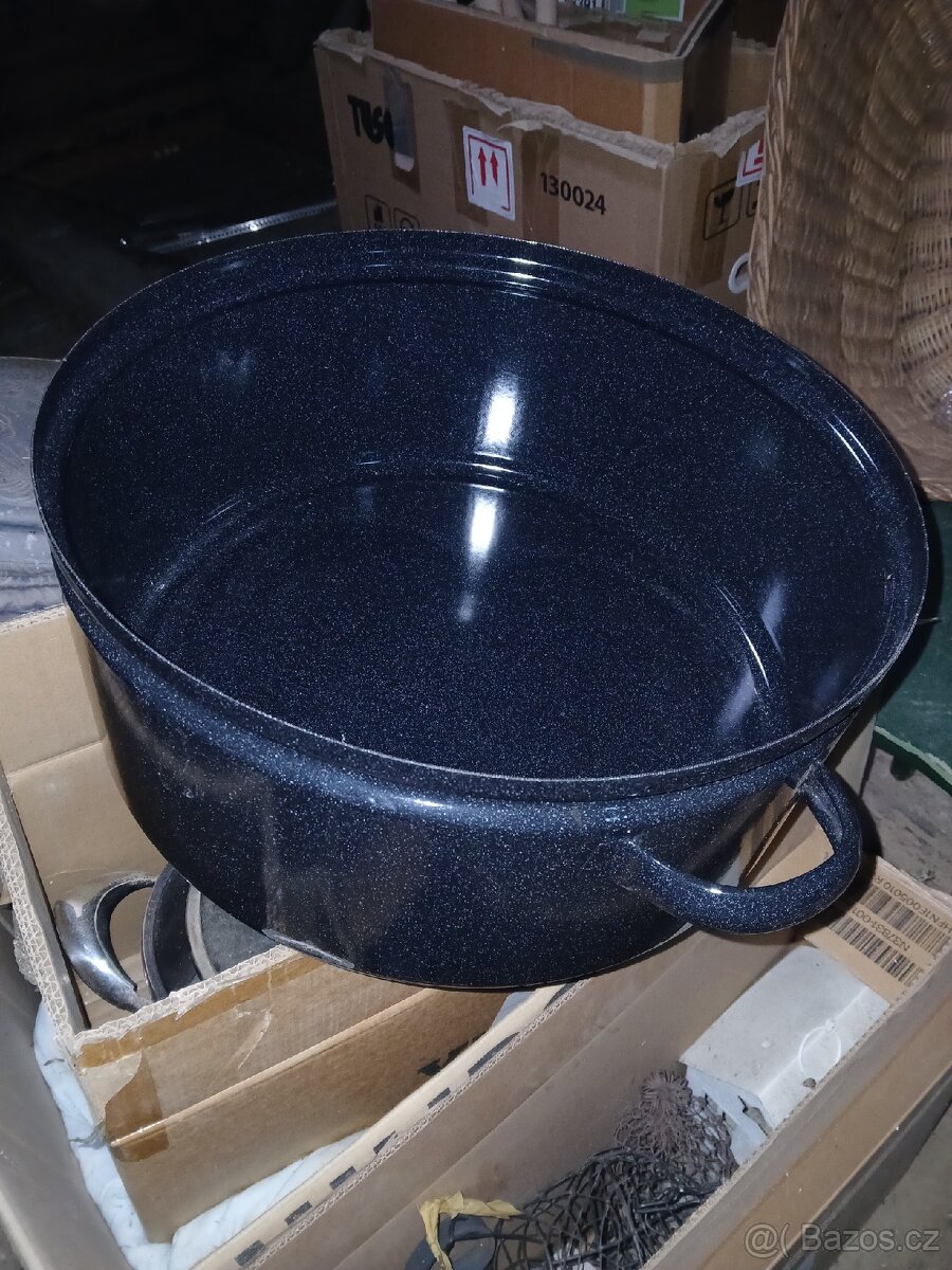 Velké smaltované hrnce - 2