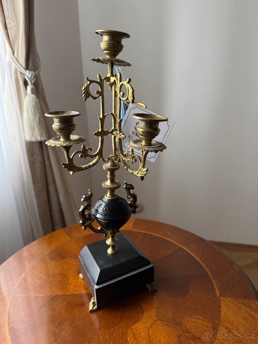 Mosazný svícen s podstavcem - 2