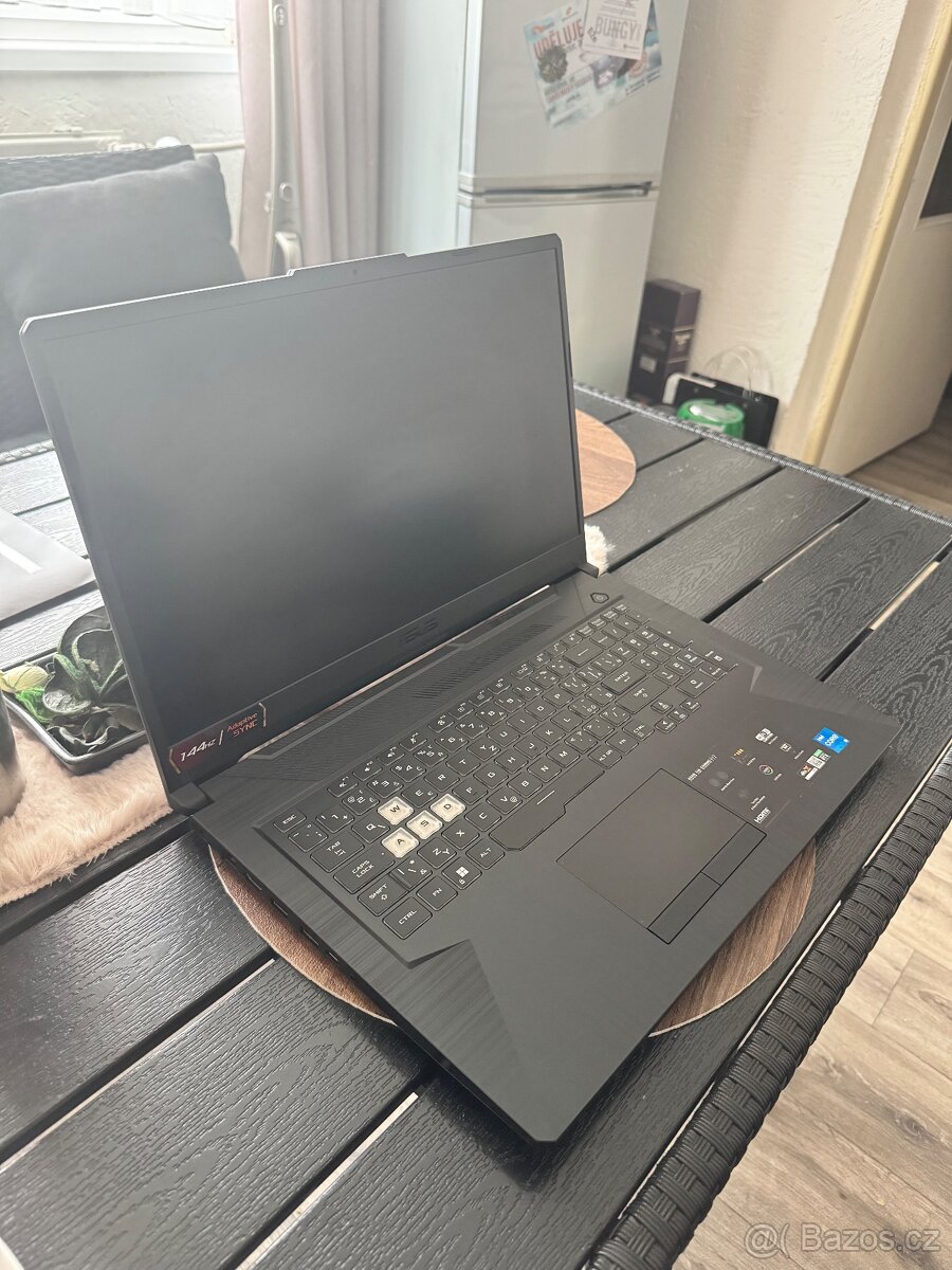 Velký herní notebook Asus TUF Gaming - 2