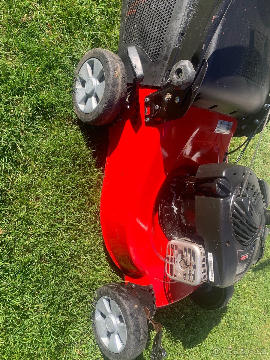 Sekačka Mountfield NT 484 TR - 2