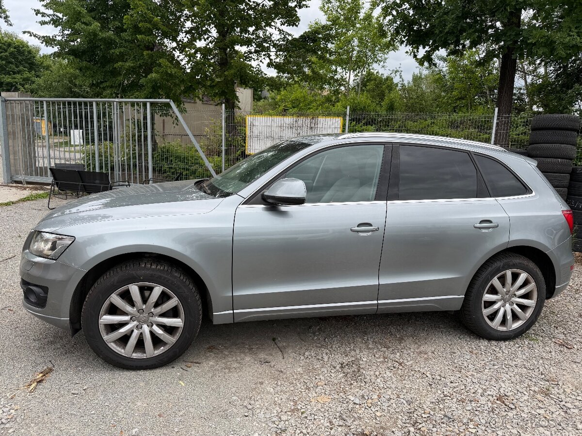 Audi Q5 3.0Tdi 176kw Full výbava - 2