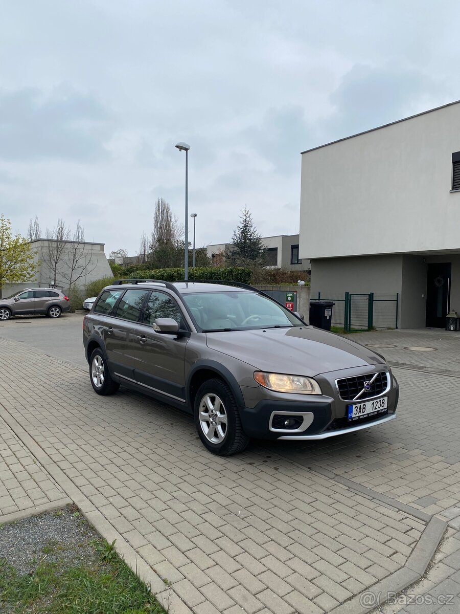 Volvo xc70 - 2