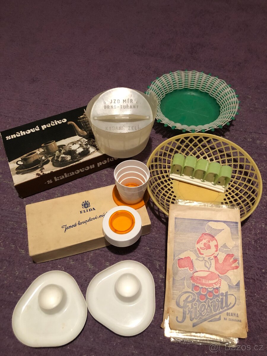 Retro obaly, krabice, plastové ošatky, stojánky vajíčka,domá - 2