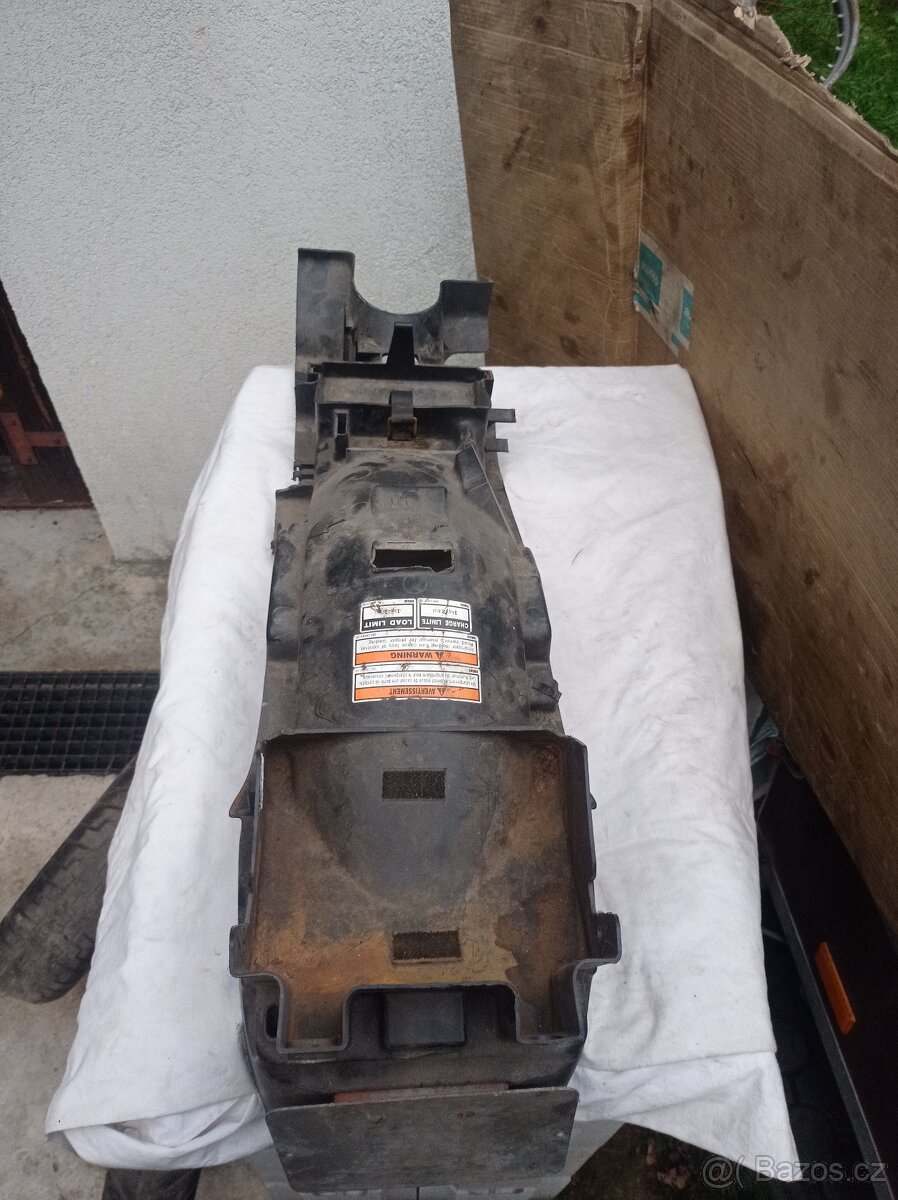 Yamaha XJ 600 Zadní blatník - 2