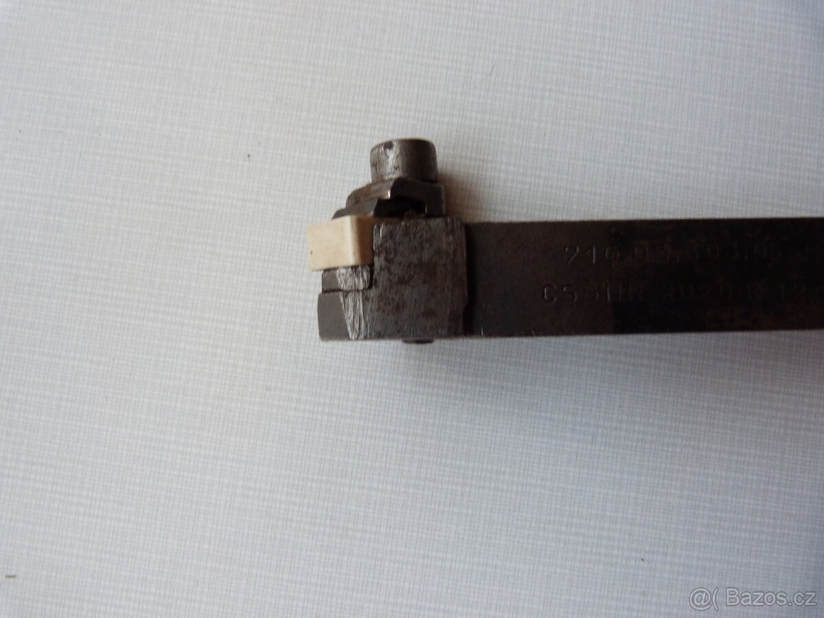 Soustružnický nůž + keramické plátky - 2