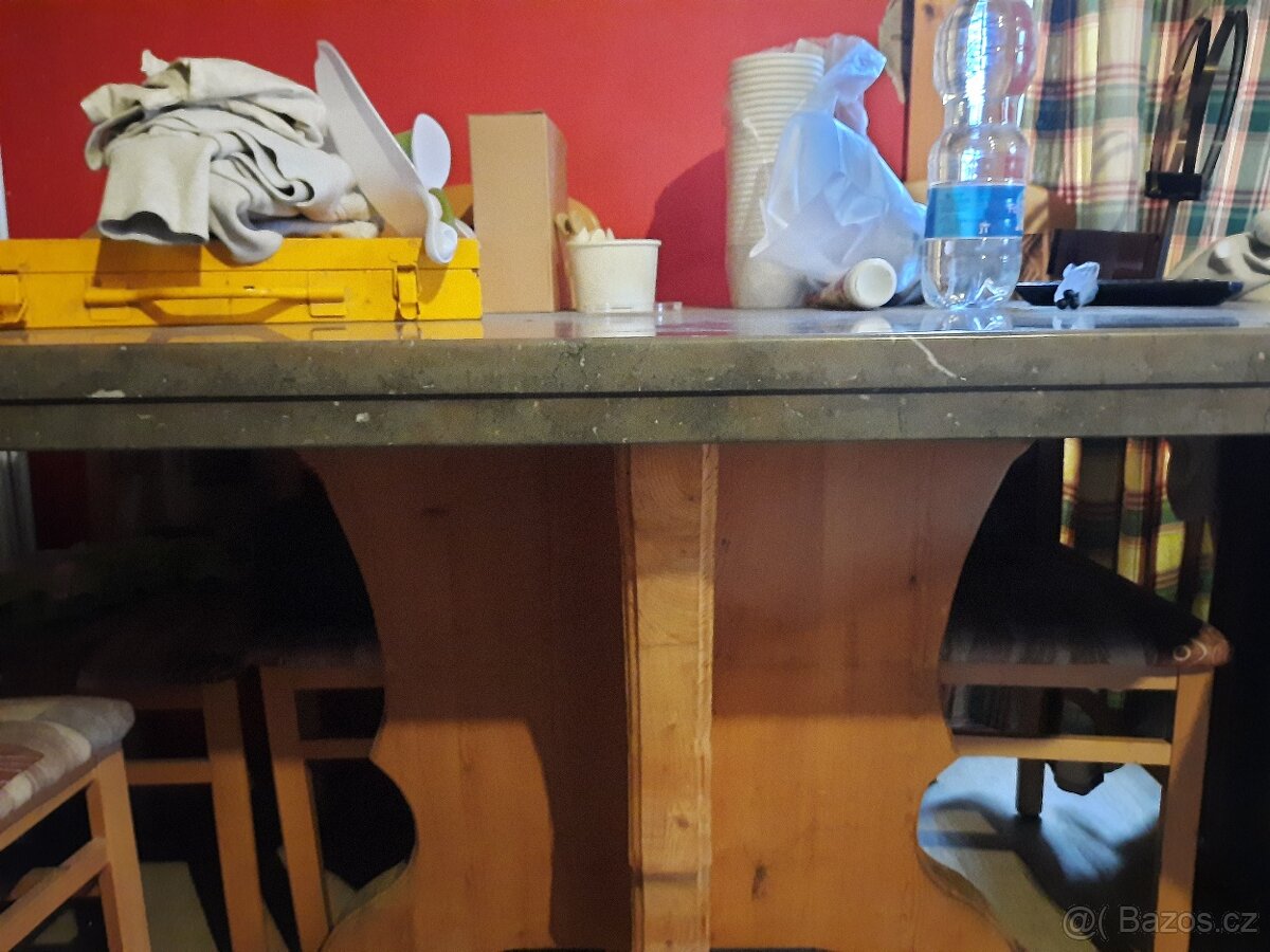 Prodam stůl a 6.zidle - 2