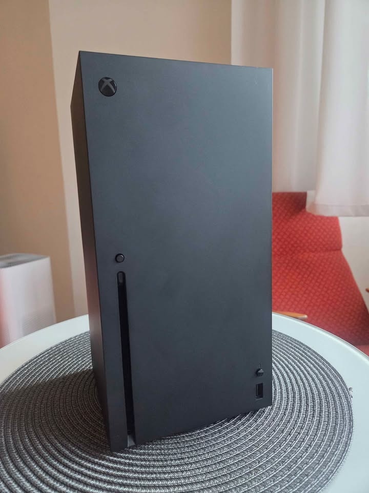 Xbox Series X 1TB černý - 2