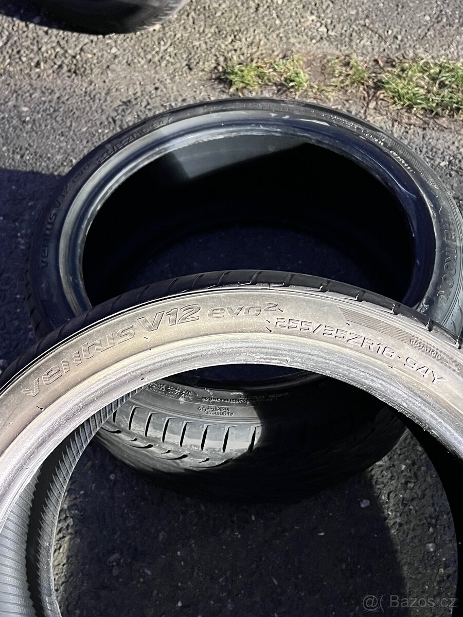 2ks Hankook ventus v12 evo2 255/35/18 - 2