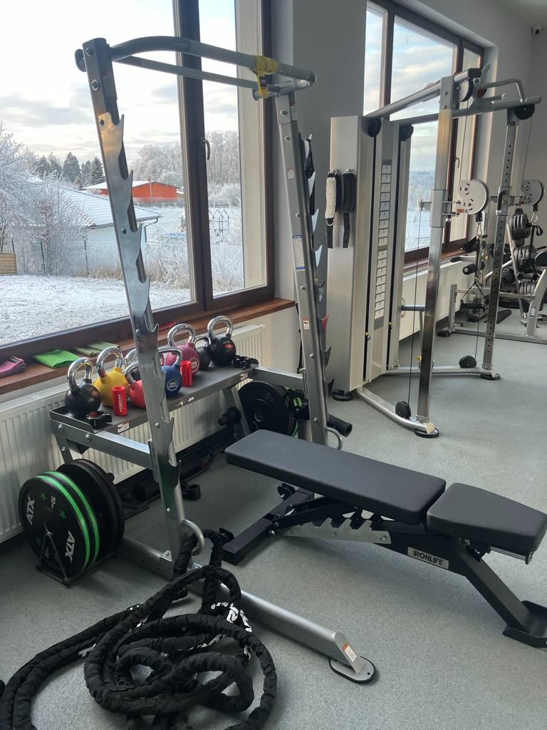 Silový stojan/half rack Tuff Stuff - 2