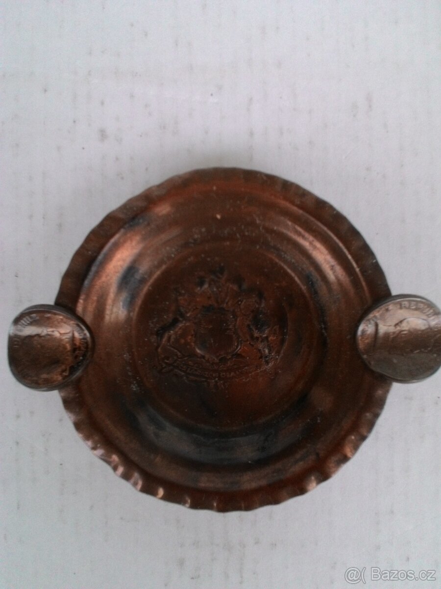 Starožitné kovové popelníčky - 2