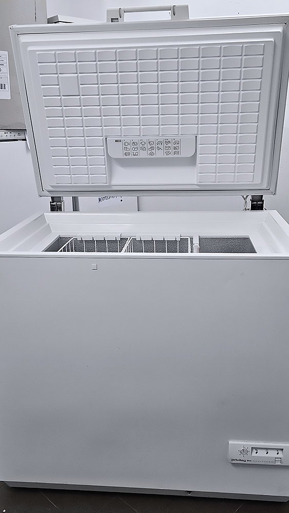 Pultový mrazák, objem 327 litrů - 2