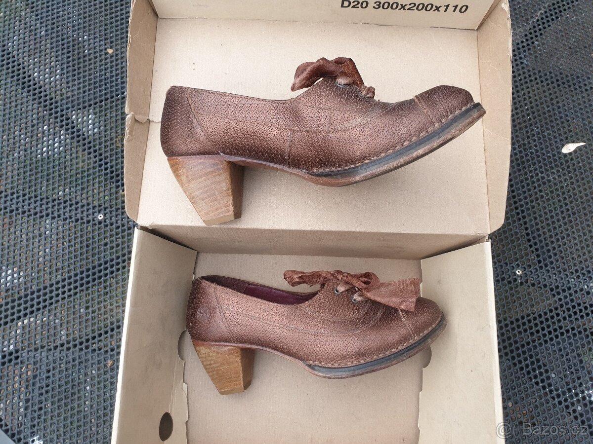 Dámské boty na klínku Neosens - 2