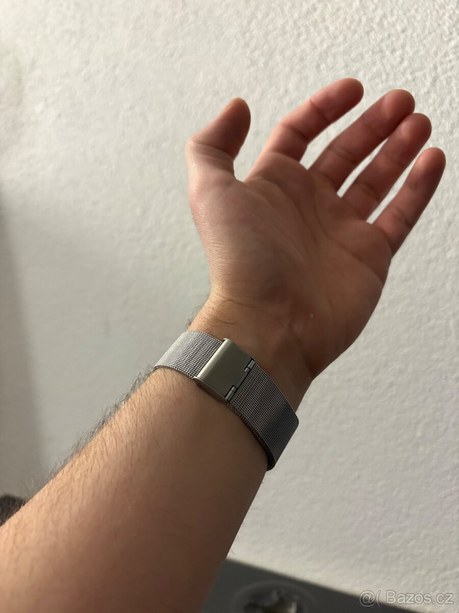 Minimalistické černé hodinky - 2