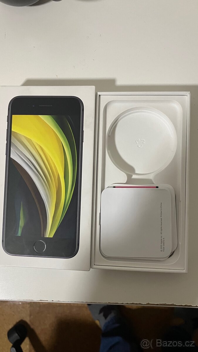 Krabička Apple iPhone SE 2020 - 2
