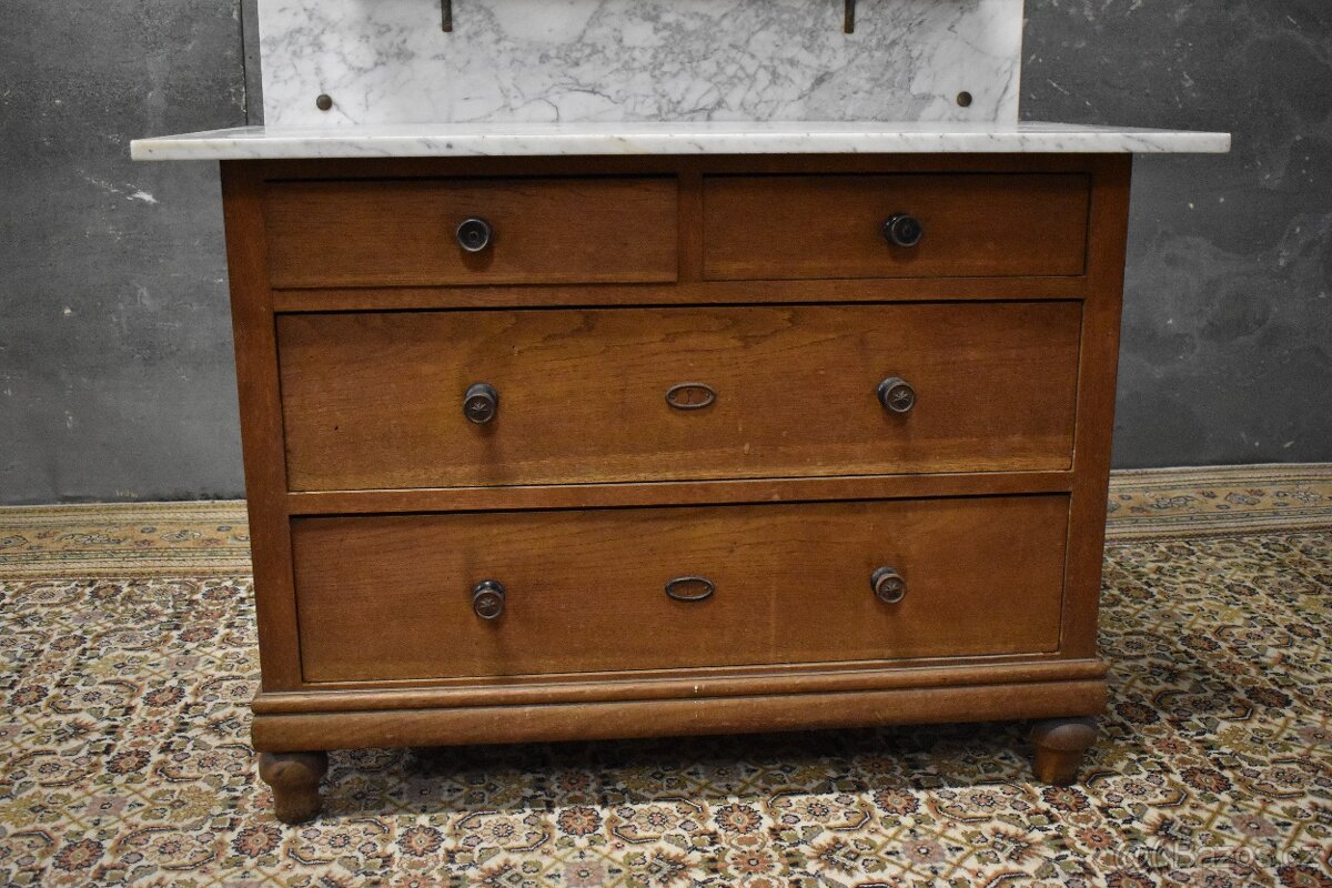 Komoda s mramorem - 2