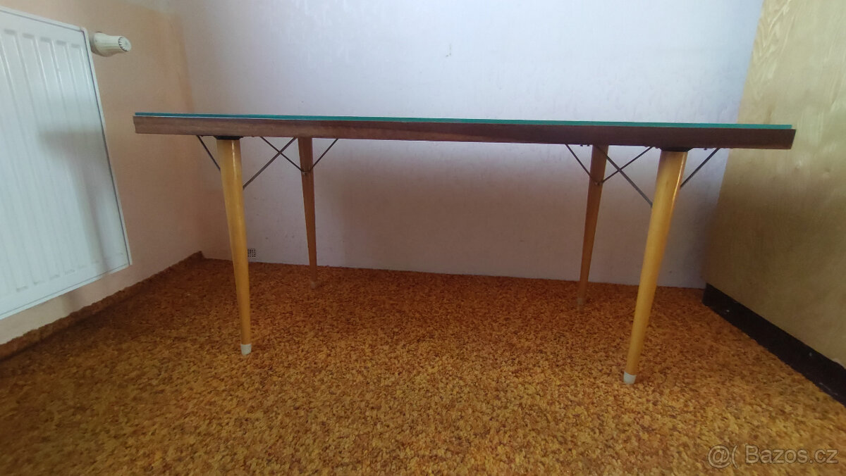 Konferenční stolek - 2