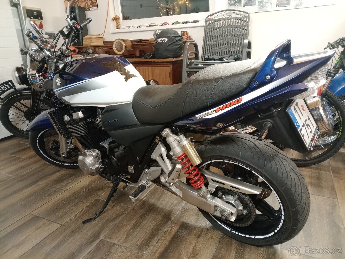 Suzuki GSX 1400 - 2