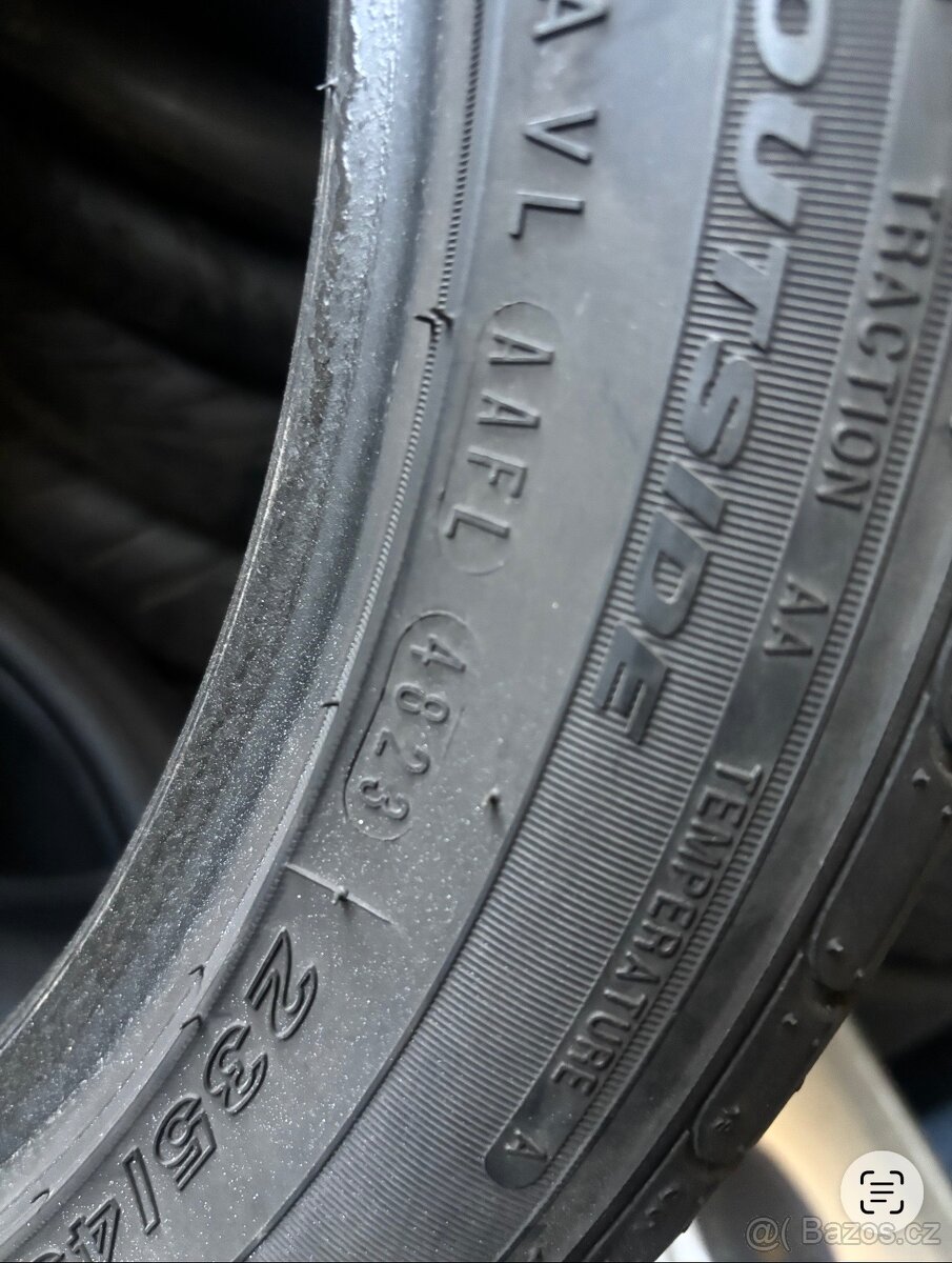 Letní Pneu 235/45R18 - 2