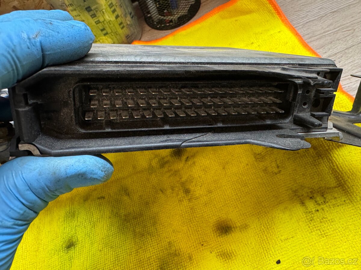 E30 m20b25 ridici jednotka ECU 325i - 2