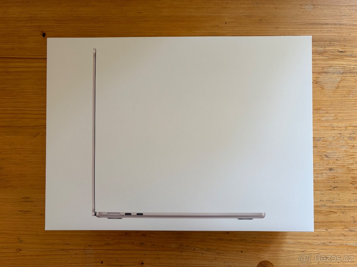 MacBook Air 13" M2 8GB RAM, 256GB SSD - 2