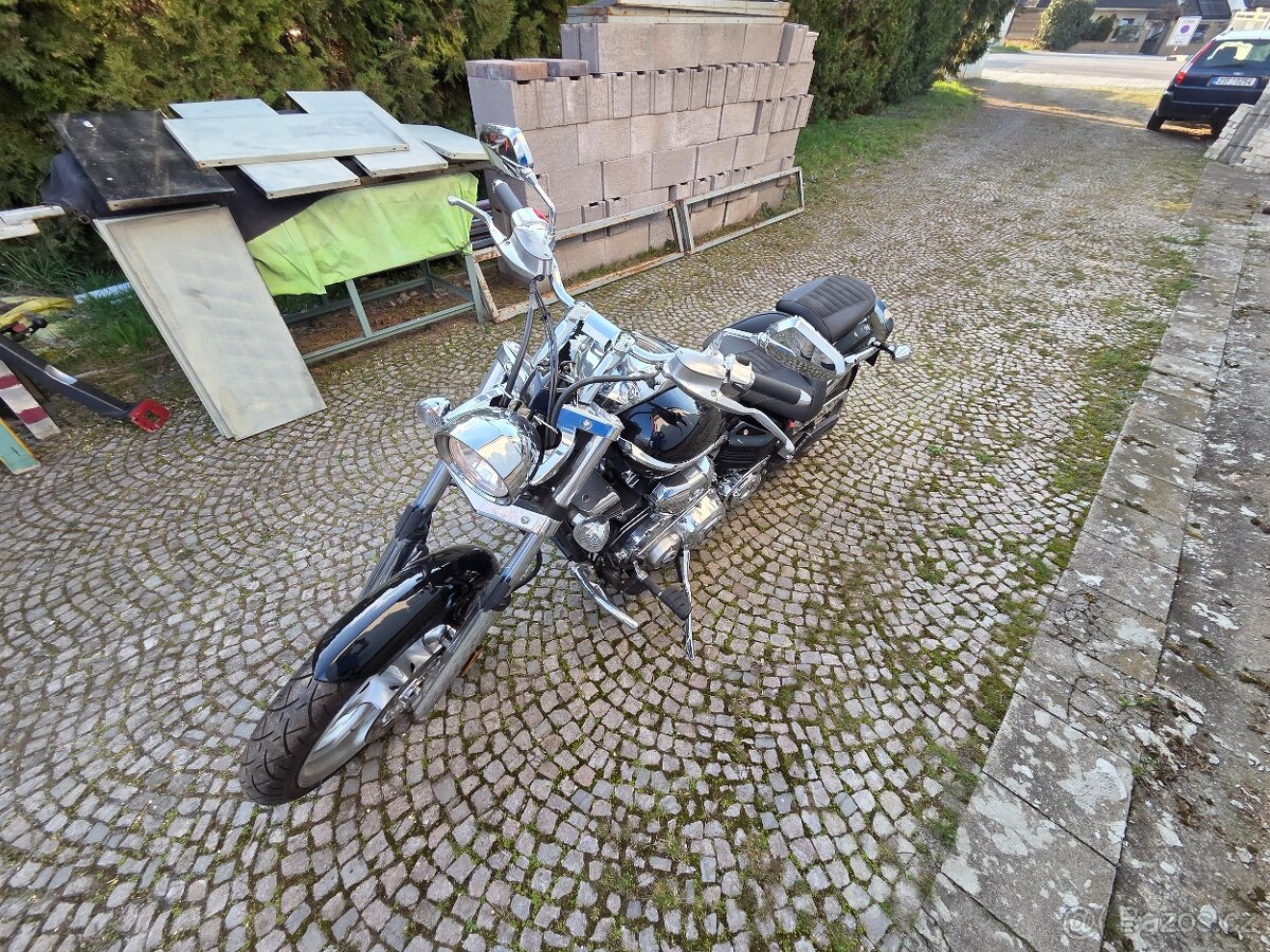 YAMAHA RAIDER 1900 - CHOPPER - 2