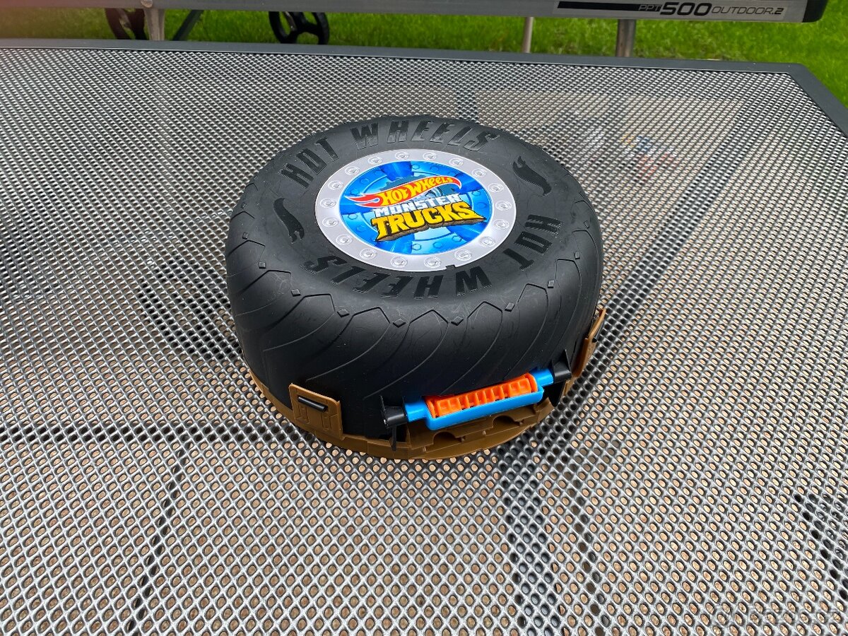 Hot Wheels Monster Trucks cestovní - 2