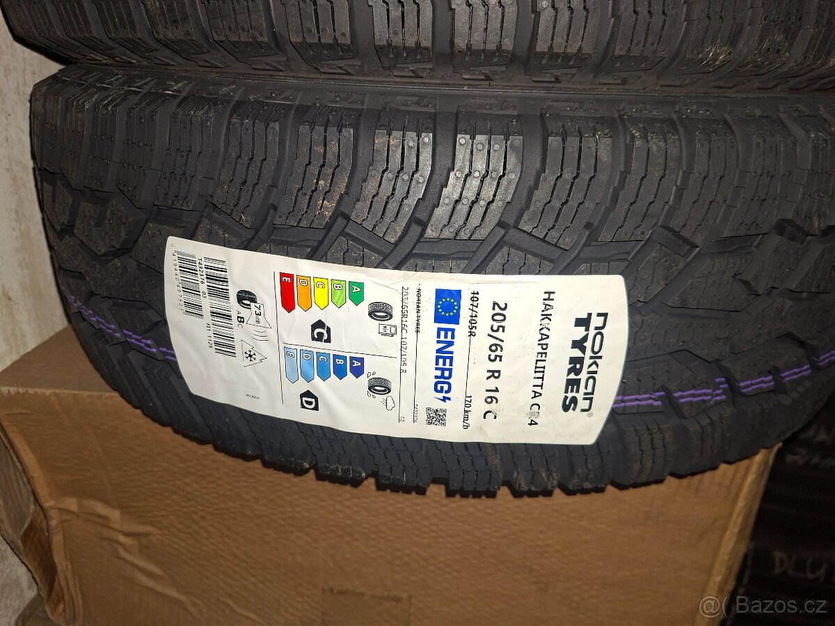205/65/16C Nokian - 2