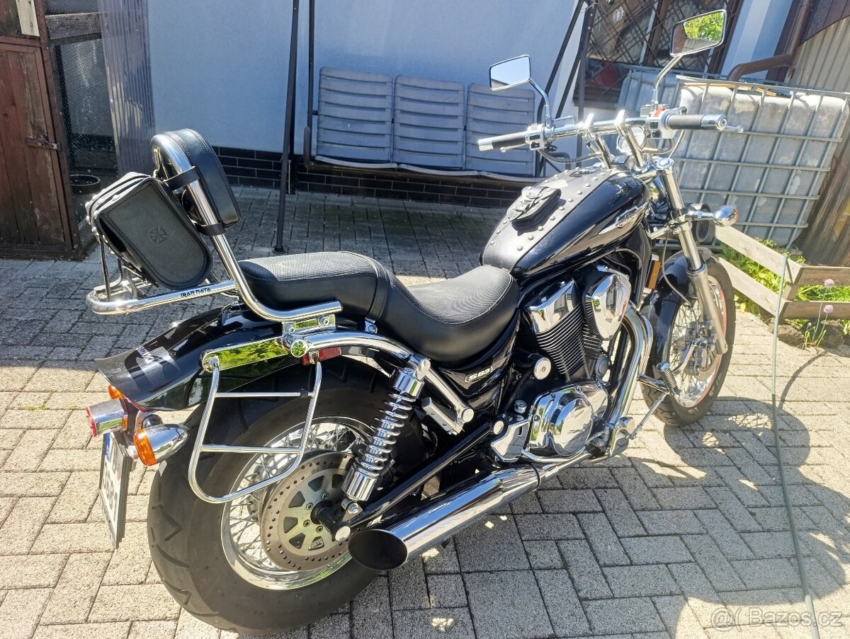 Suzuki VS1400 INTRUDER - 2