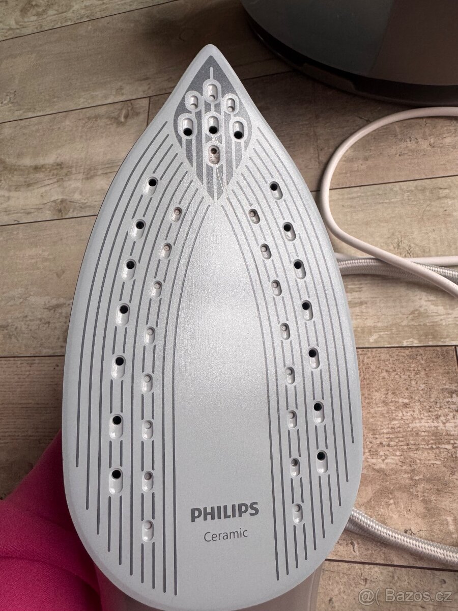 Parní žehlička Philips 2000 - 2