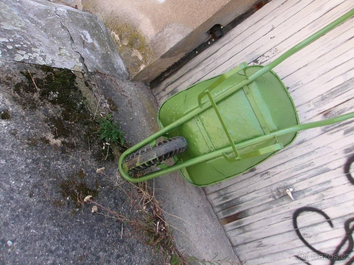 stavební kolečko - 2
