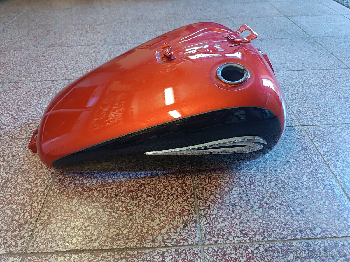 nádrž Honda Shadow - 2