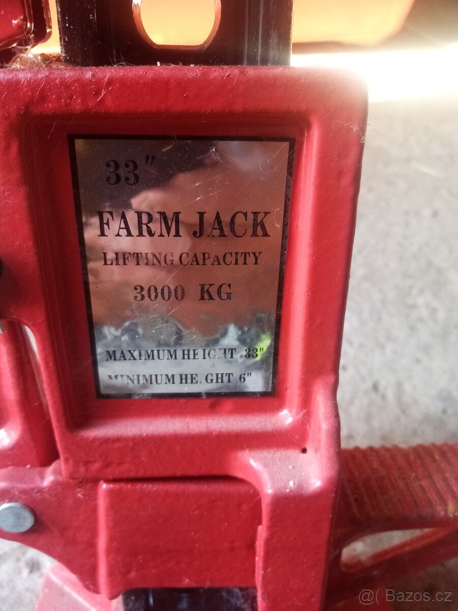Pákový zvedák offroad 3000kg nový