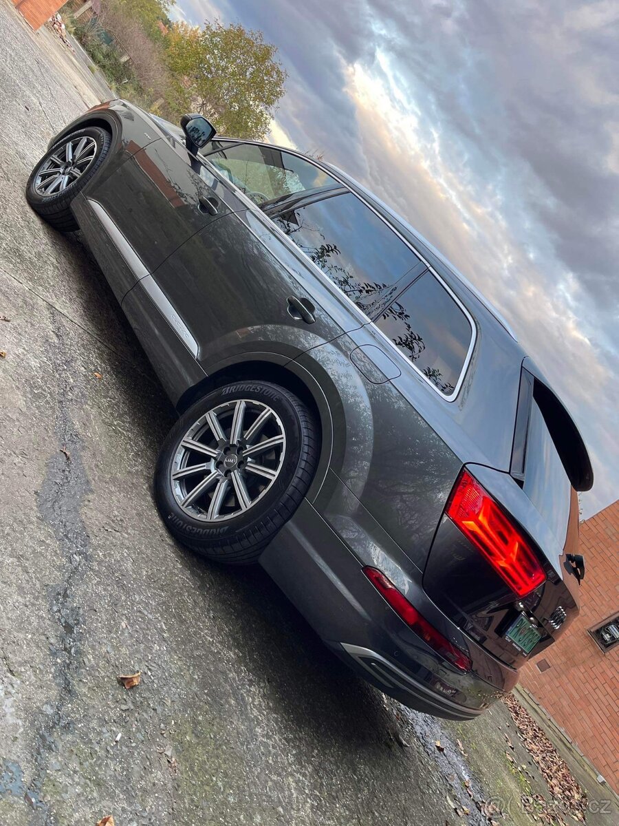 Audi Q7 e-tron 3.0 diesel + elektrika. DPH - 2