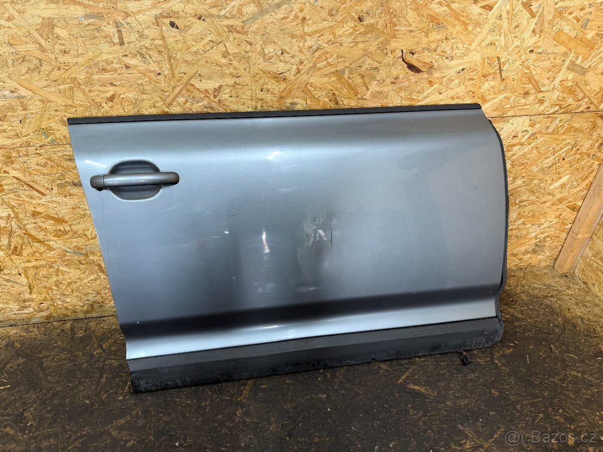 HOLÉ PRAVÉ PŘEDNÍ DVEŘE VW TOUAREG 7L LD7Z - 2