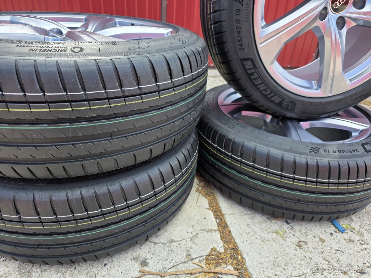 Audi originál kola A6, letní nové 245/45 19' - 2