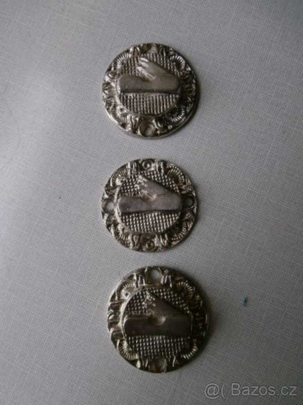 Trezor Popelka starožitný ozdobné krytky zámků po 499 kč - 2