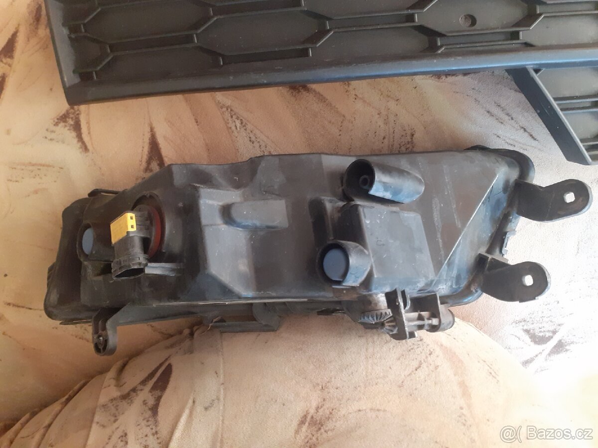 Prodám přední mlhovku Škoda Octavia 3 facelift orig.levou - 2