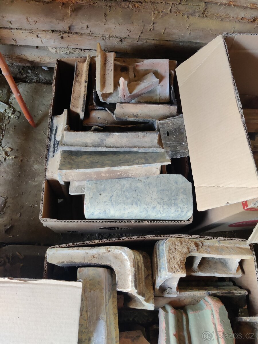 Historické kachle z pálené hlíny - 2
