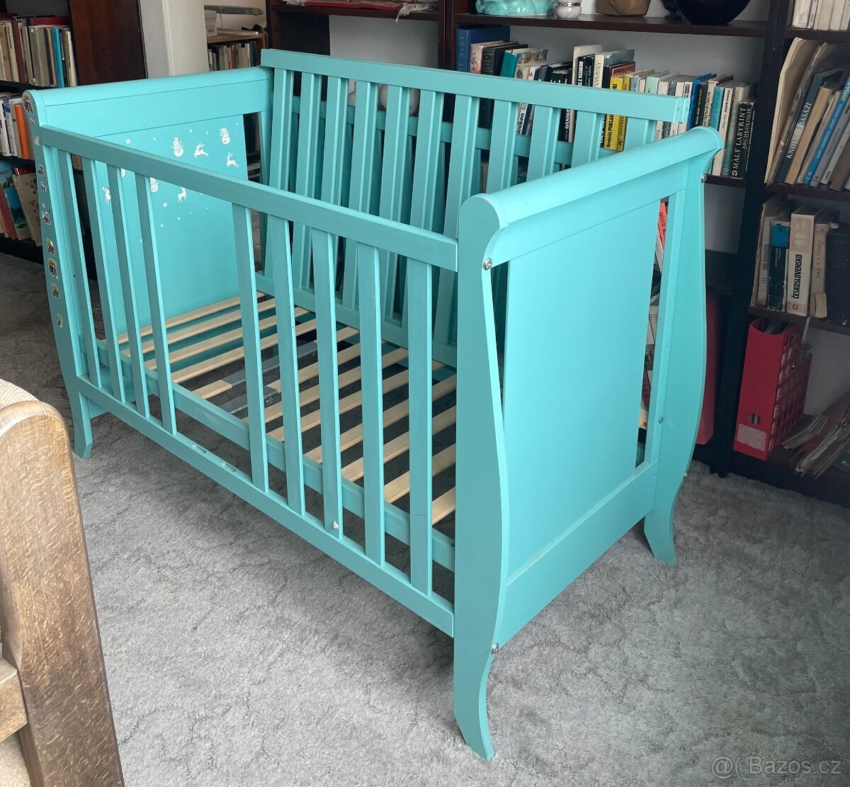 Dřevěná dětská postýlka na chalupu - 2