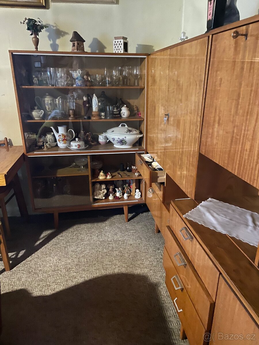 Retro nabytek vysoky lesk - 2