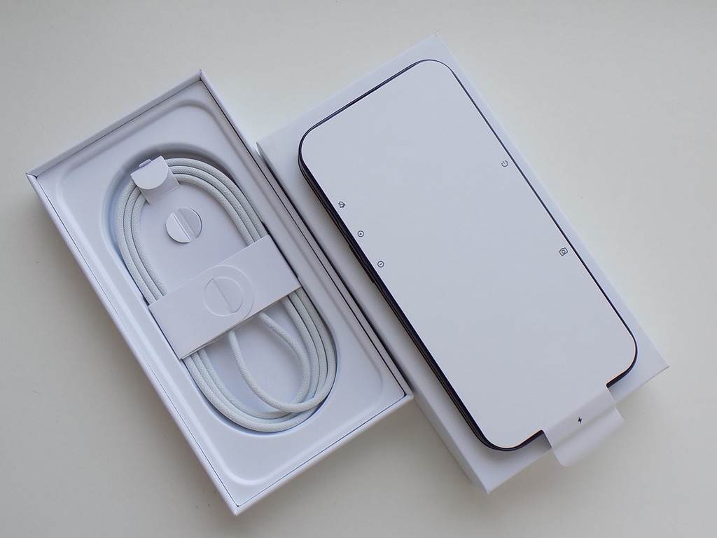  APPLE iPhone 16 128GB Černý - ZÁRUKA - JAKO NOVÝ - 2