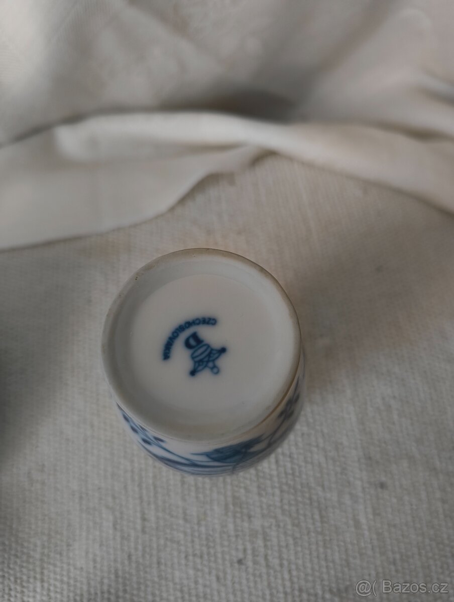 Vázička cibulák - 2